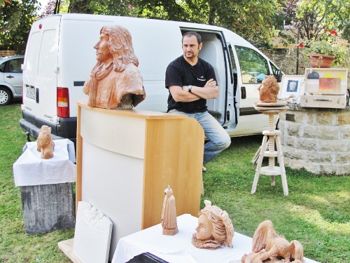 Le vide-grenier de la maison de La Charme à Châtillon sur Seine...