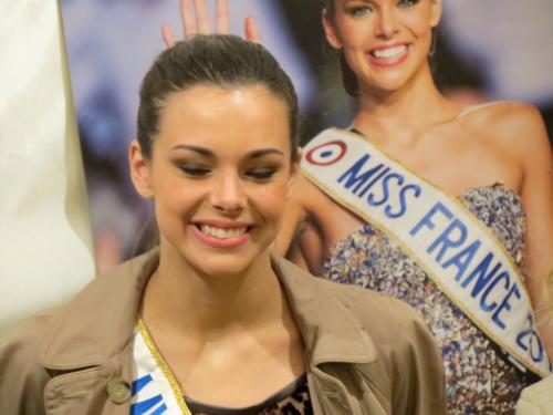 L'arrivée à Châtillon sur Seine de Miss France et de ses dauphines...