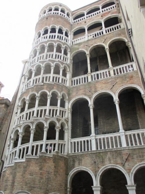 Le Scala Contarini del Bovolo à Venise