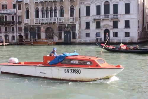 toujours venise
