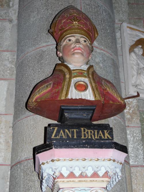 - Eglise Saint-Briac (Bourbriac)