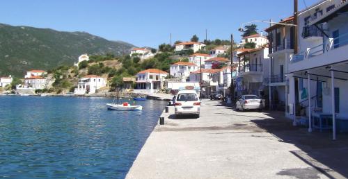 De MONEMVASIA à GERAKAS