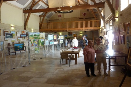 Les peintres de la Section Peinture des Amis du Châtillonnais ont exposé à Jully (Yonne)