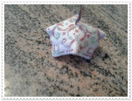 Biscornu N° 421