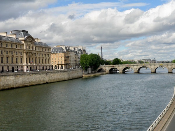 01 - Conciergerie et Pont-Neuf
