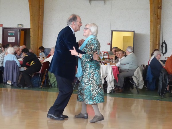 Le repas des Séniors de Châtillon sur Seine 2016, a eu un grand succès....