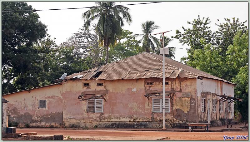 Errance dans les rues surchauffées de Bolama - Ile de Bolama - Bijagos - Guinée Bissau