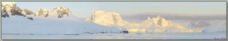 Panoramas au lever du soleil sur Wilhelmina Bay (zoom 200mm) - Péninsule Antarctique