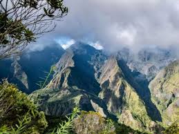 ღ꧁ღ╭⊱ꕥ LA GUYANNE ꕥ⊱╮ღ꧂ღ