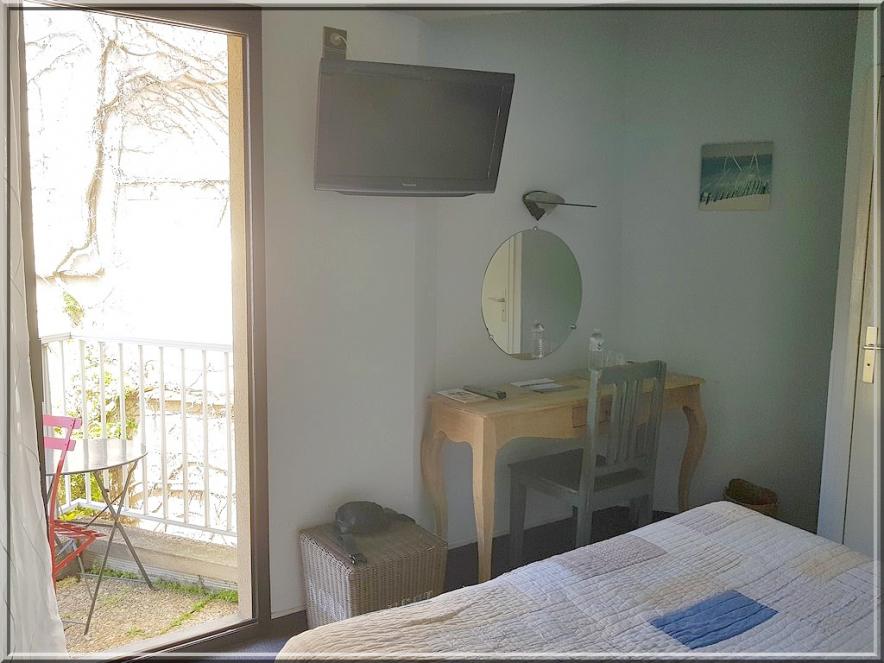 915 - Suite16 : -Notre Chemin vers St Jacques de Compostelle à travers ses anecdotes-