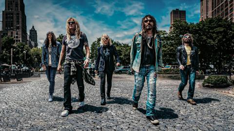 THE DEAD DAISIES - "I Wanna Be Your Bitch" Clip