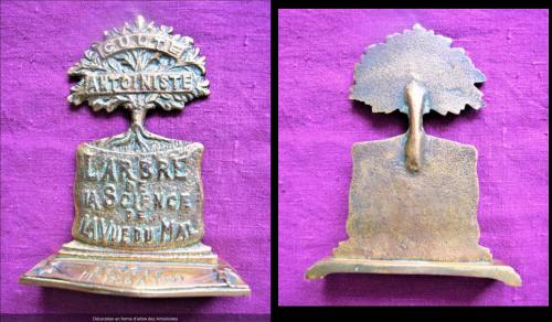 Décoration en forme d’arbre des Antoinistes (inventaire.proscitec.asso.fr)