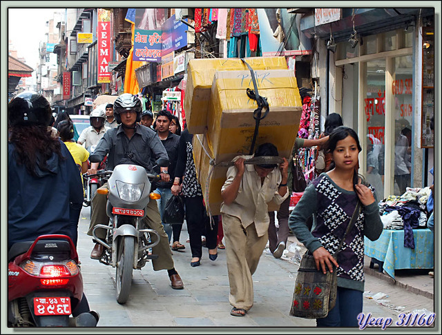 Blog de images-du-pays-des-ours : Images du Pays des Ours (et d'ailleurs ...), Dans le quartier de Thamel - Katmandou - Népal