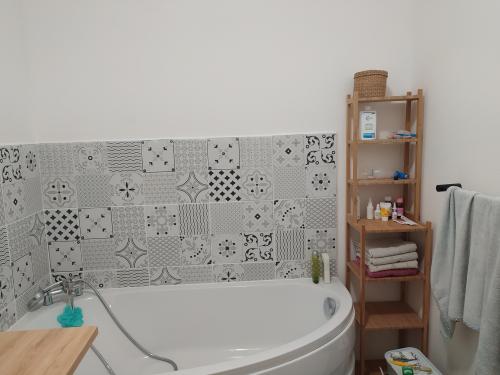 La salle de bain dans la chambre de Victoria