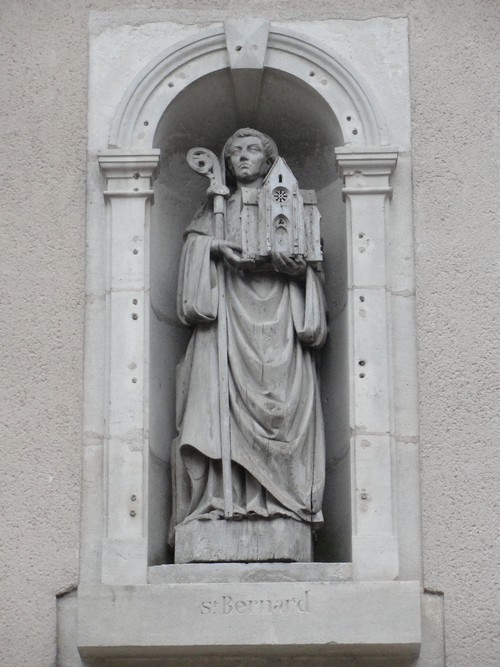 Visite de la crypte de saint Bernard avec les Amis du Châtillonnais