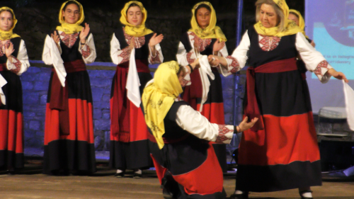 Le balcon posé sur la mer (41-2) à Χίος. Le balcon dansant 3. Ικαρία & Πελοπόννησος