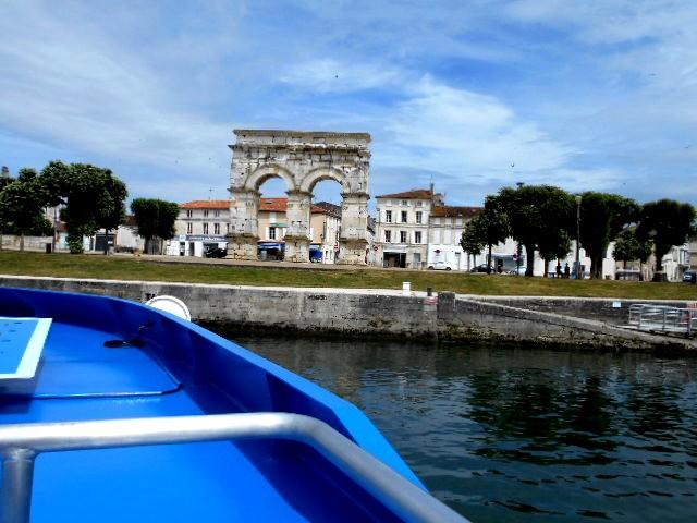 Saintes " une ville d'histoire " au bord du fleuve la  Charente ….." 3 "