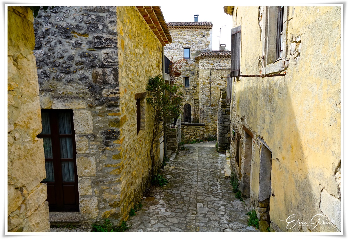 Oppedette et ses gorges