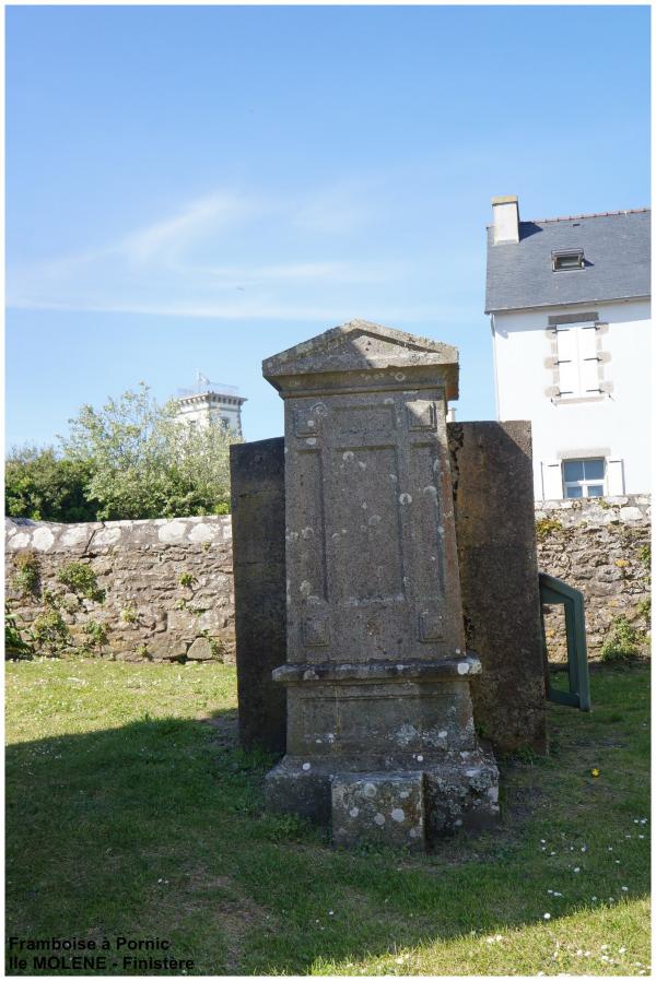Ile de Molène Citerne des anglais 