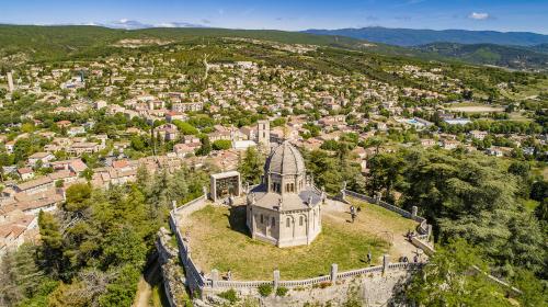 1012 -  Forcalquier dans les Alpes de Haute-Provence (04)