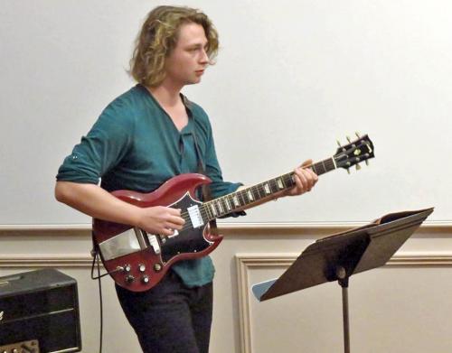 Le premier concert du trio I.L.E. a été un succès ...