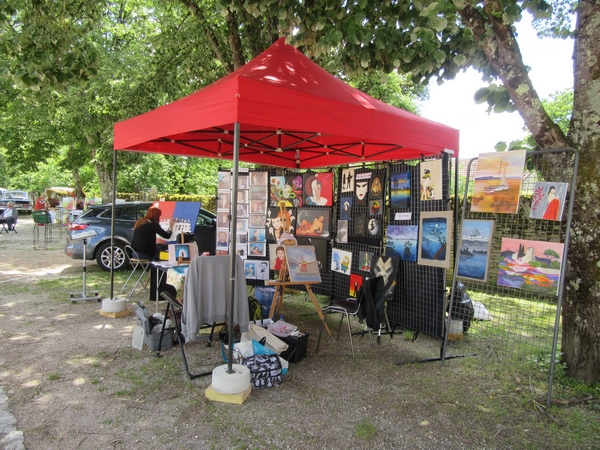 Le salon "Arts et Artisanats" de Brion  sur Ource s'est déroulée  le 16 juin sous un beau soleil, et les visiteurs ont été nombreux !