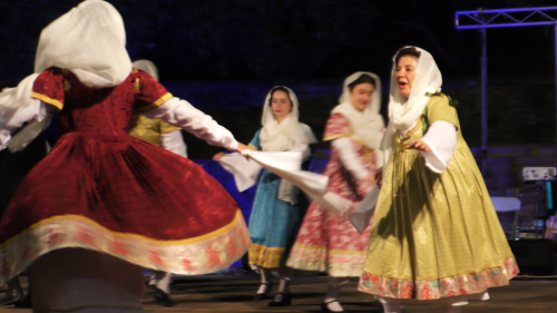 Le balcon posé sur la mer (41-2) à Χίος. Le balcon dansant 7. Θράκη, Μακεδονία, Eύβοια