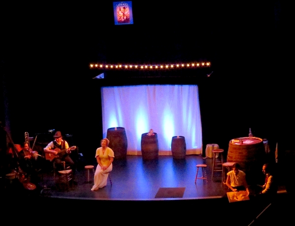 "Au cabaret du lapin agile", un joyeux et émouvant spectacle a ravi le public au théâtre Gaston Bernard de Châtillon sur Seine.