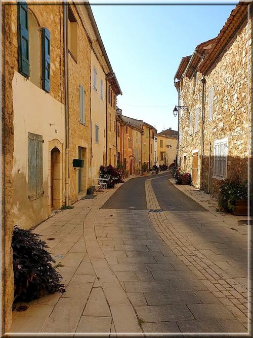 1022 - Baudinard dans le Var (83)