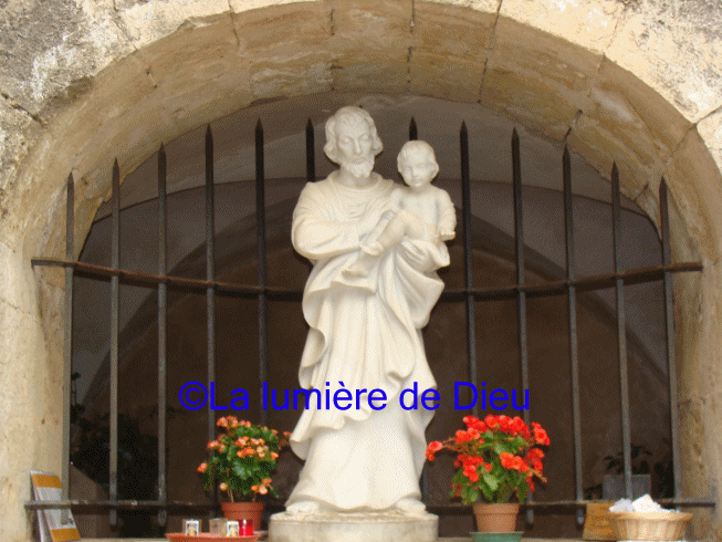 Cotignac, source saint Joseph