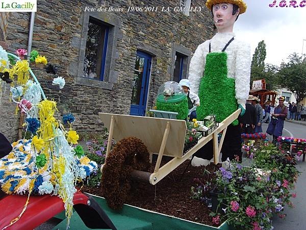 fete-des-fleurs--19-06-2011-LA--GACILLY-031.jpg