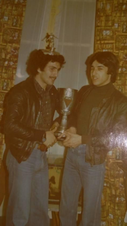 Supporteurs Mououdéens avec le Trophée Africain de 1976