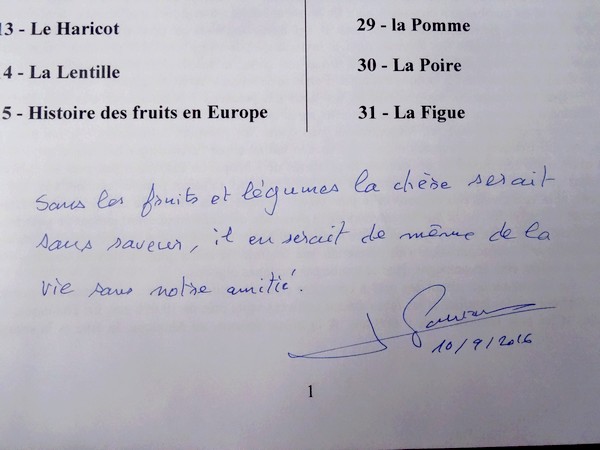 Jean Ponsignon a dédicacé son ouvrage "De l'origine des fruits et légumes que nous mangeons"