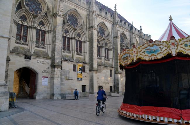 Escapade entre sœurs en Bourgogne : Jour 4 - La Cathédrale de Sens et Ervy-le-Châtel