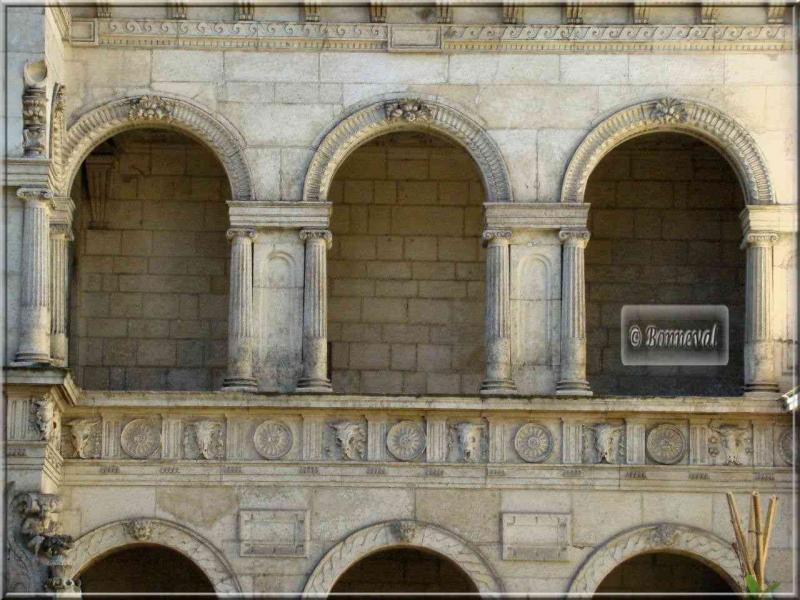 La Rochelle rue des Augustins détail façade Maison Henri II