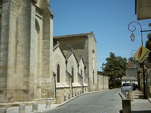 basilique-de-verdelais-depuis-la-route-au-fond-copie-1.jpg