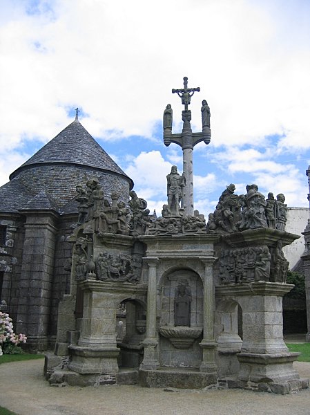 20090209213051!Calvaire Guimiliau France Finistère