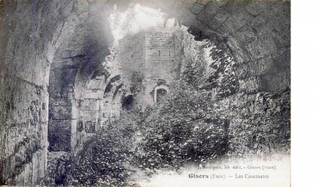 LES REMPARTS DE GISORS (Eure)