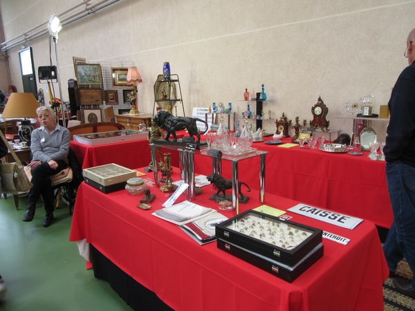 Le salon "Arts et saveurs", organisé par le Lions Club de Châtillon sur Seine, a eu un immense succès salle Luc Schréder...