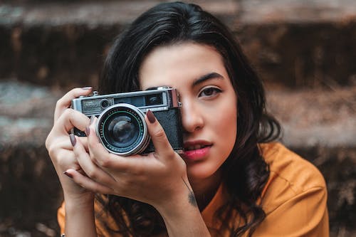 Gratuit Femme, Tenue, Appareil Photo Noir Photos