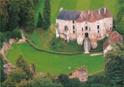 LES REMPARTS D'HARCOURT (Eure)