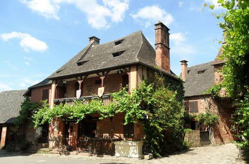 Collonges-la-Rouge  (Corrèze)  1ère partie