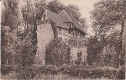 LES REMPARTS DE CREVECOEUR-EN-AUGE (Calvados)