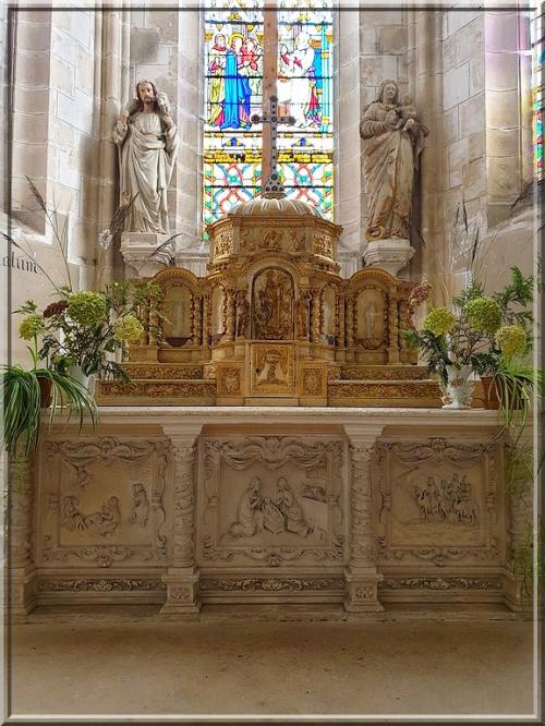 1032 - Noyers-sur-Serein dans l’Yonne (89) 