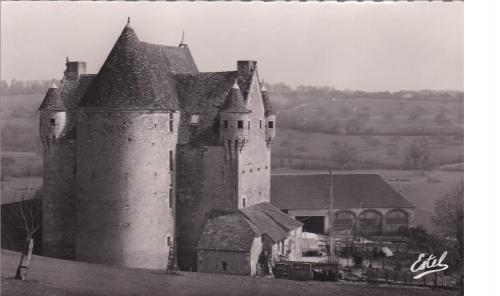 LES REMPARTS DE COURBOYER (Orne)