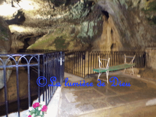 Remonot, la grotte-chapelle
