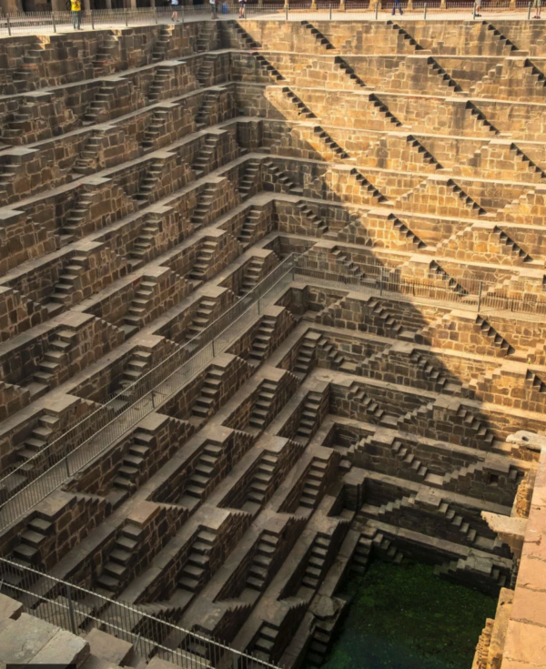 Architecture bizarre. (4 et fin)