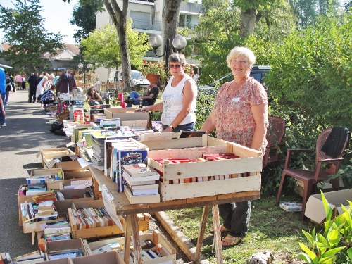 Le vide-grenier de la maison de La Charme à Châtillon sur Seine...