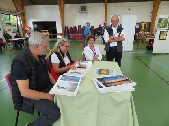 beaucoup d'artistes et artisans d'Art ont exposé au "salon des champignons" 2023 de la Société Mycologique du Châtillonnais