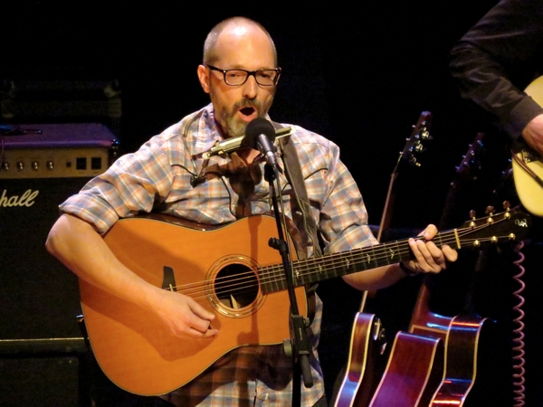  Thomas Schoeffler Jr Band a offert aux Châtillonnais un merveilleux et éblouissant concert de folk-blues ! 